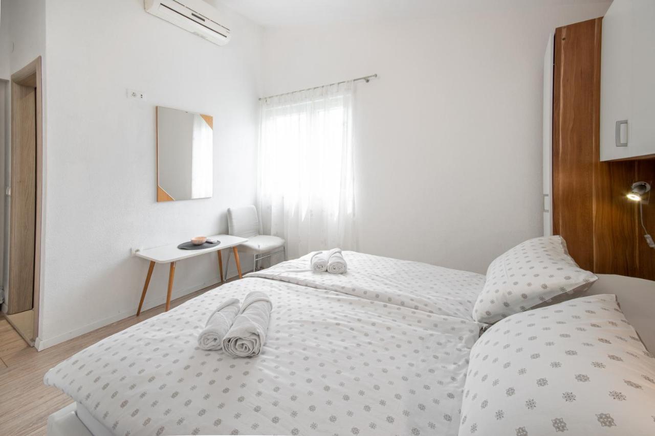 Apartments Villa Luce Makarska Buitenkant foto
