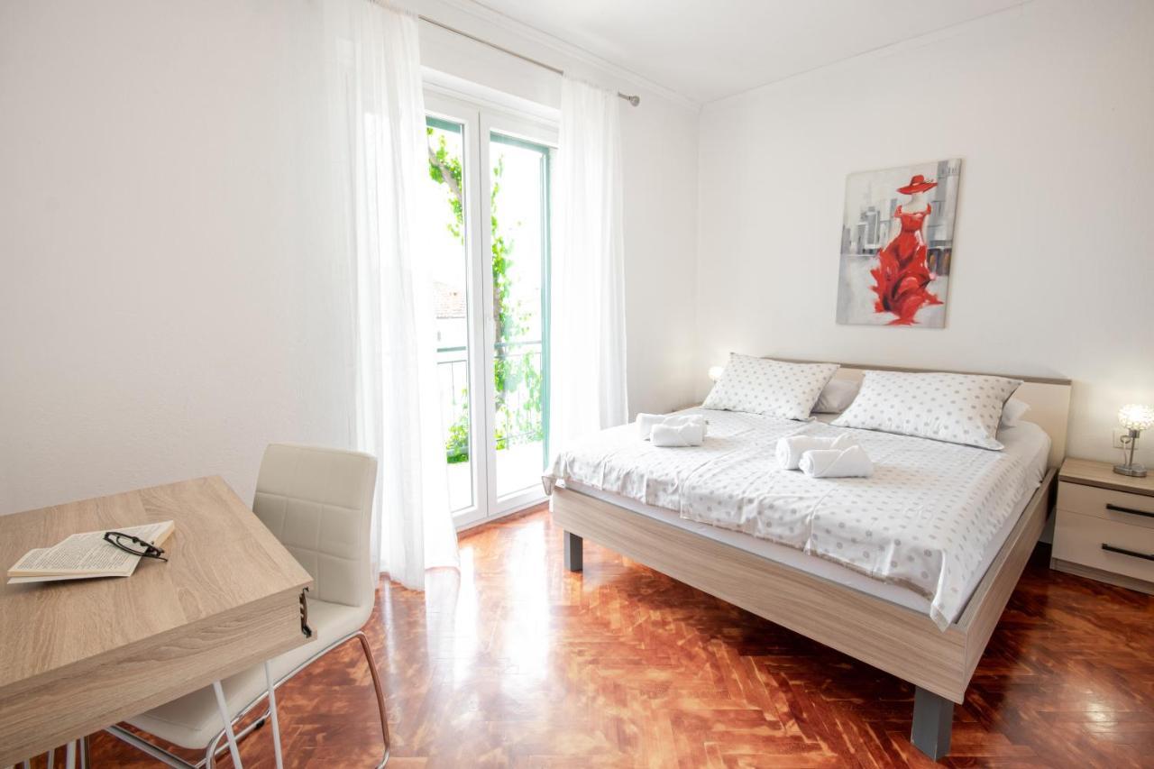 Apartments Villa Luce Makarska Buitenkant foto