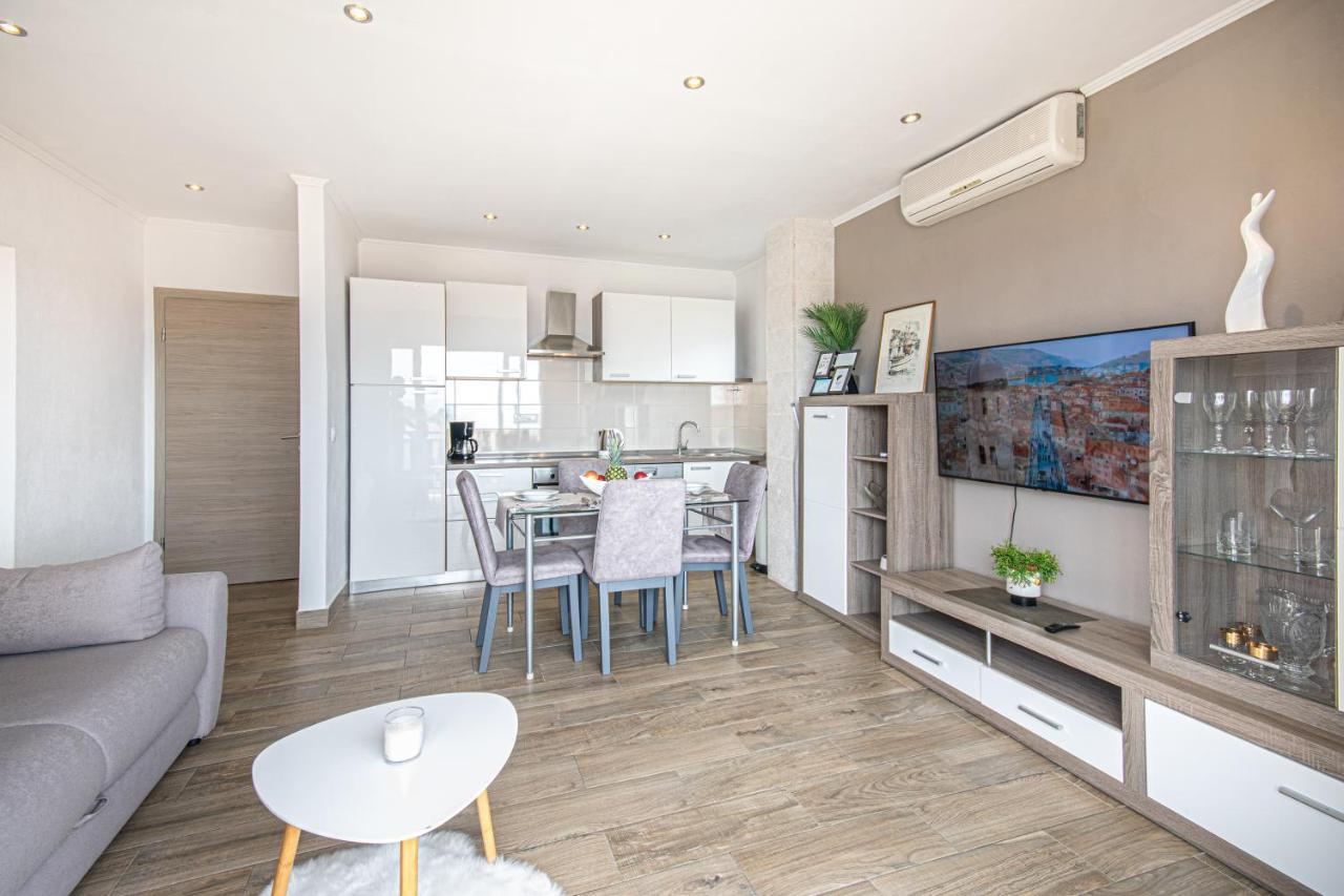Apartments Villa Luce Makarska Buitenkant foto