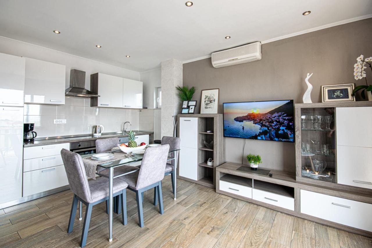 Apartments Villa Luce Makarska Buitenkant foto