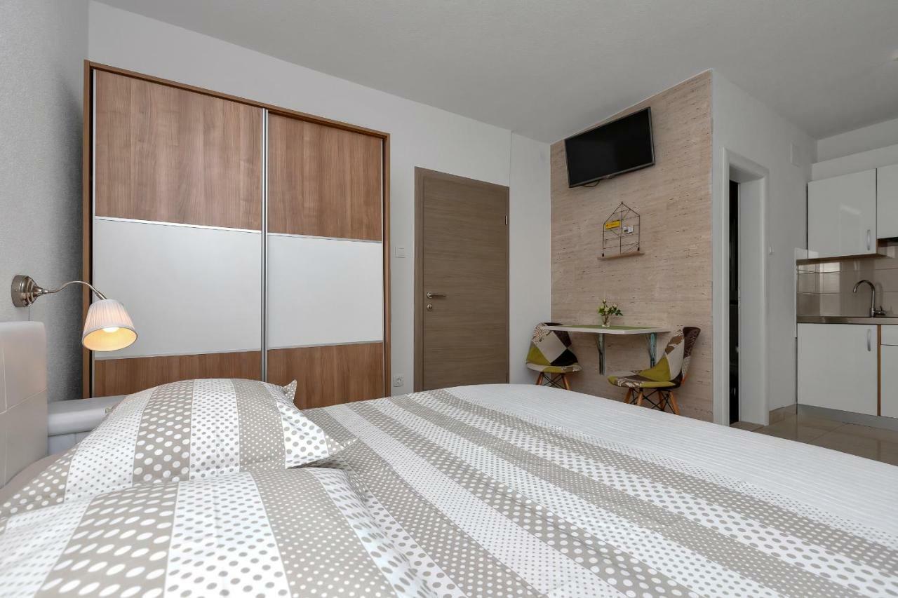 Apartments Villa Luce Makarska Buitenkant foto